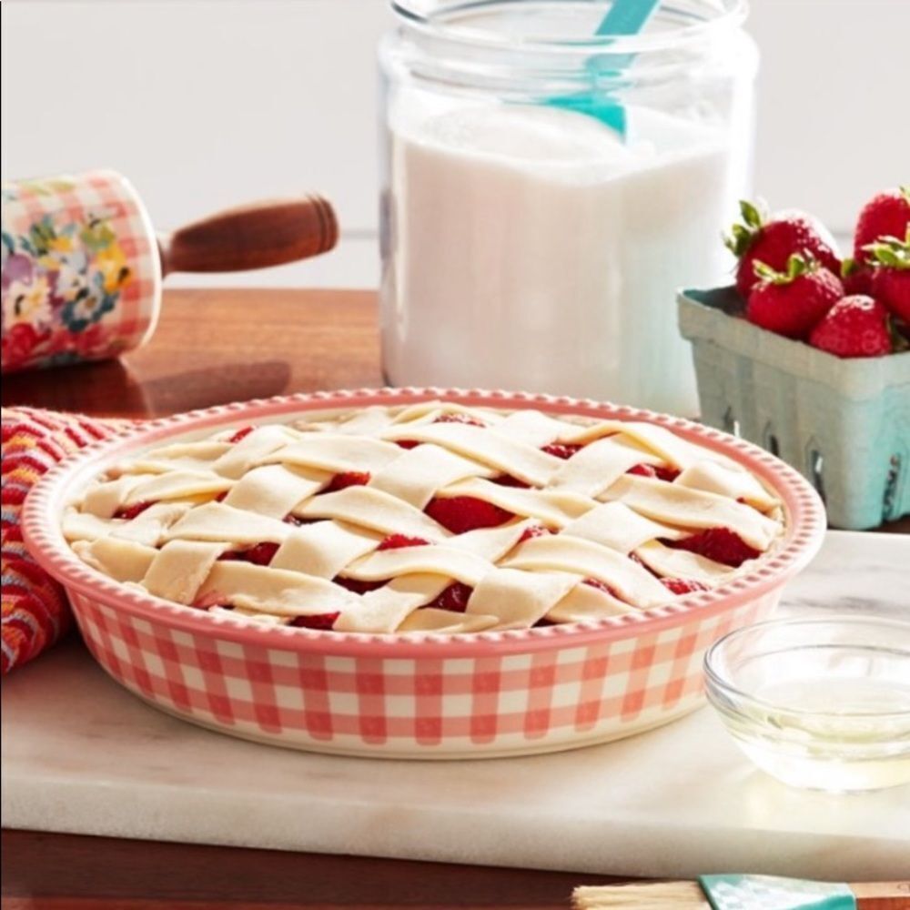 The Pioneer Woman Sweet Romance Blossoms pink gingham 9 inch baking dish
